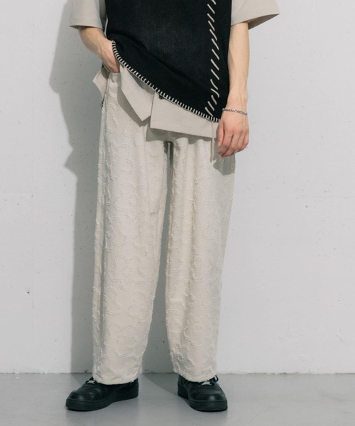 SENSE OF PLACE by URBAN RESEARCH（センスオブプレイスバイアーバンリサーチ）の「『セットアップ対応』 フラワーデニムワイドパンツ（デニムパンツ・メンズ・アイボリー/ブラック・MEDIUM/LARGE）」の11枚目の写真