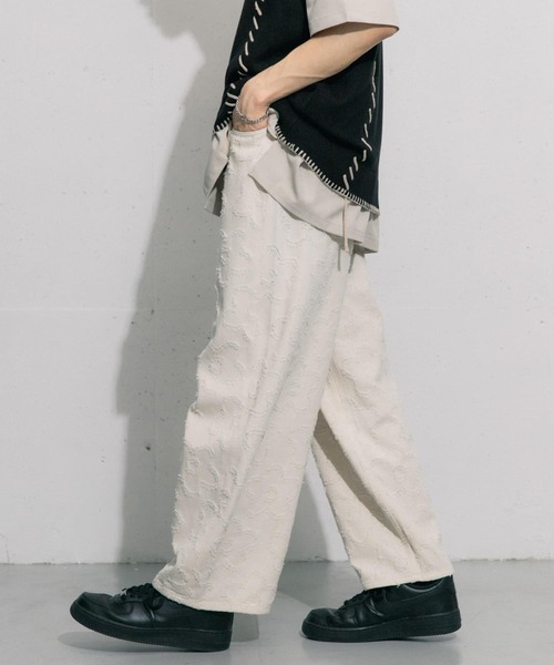 SENSE OF PLACE by URBAN RESEARCH（センスオブプレイスバイアーバンリサーチ）の「『セットアップ対応』 フラワーデニムワイドパンツ（デニムパンツ・メンズ・アイボリー/ブラック・MEDIUM/LARGE）」の14枚目の写真