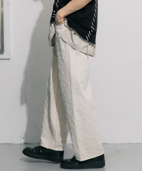 SENSE OF PLACE by URBAN RESEARCH（センスオブプレイスバイアーバンリサーチ）の「『セットアップ対応』 フラワーデニムワイドパンツ（デニムパンツ・メンズ・アイボリー/ブラック・MEDIUM/LARGE）」の15枚目の写真