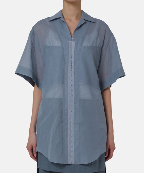 iRENE(アイレネ)の「フロントホックシャツ / Front Hook Shirt(シャツ/ブラウス・レディース・オフホワイト/ブラック/ブルー・36)」の1枚目の写真