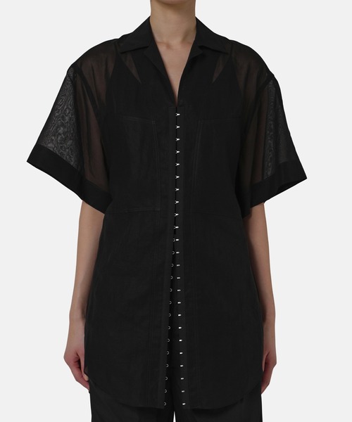 iRENE(アイレネ)の「フロントホックシャツ / Front Hook Shirt(シャツ/ブラウス・レディース・オフホワイト/ブラック/ブルー・36)」の3枚目の写真