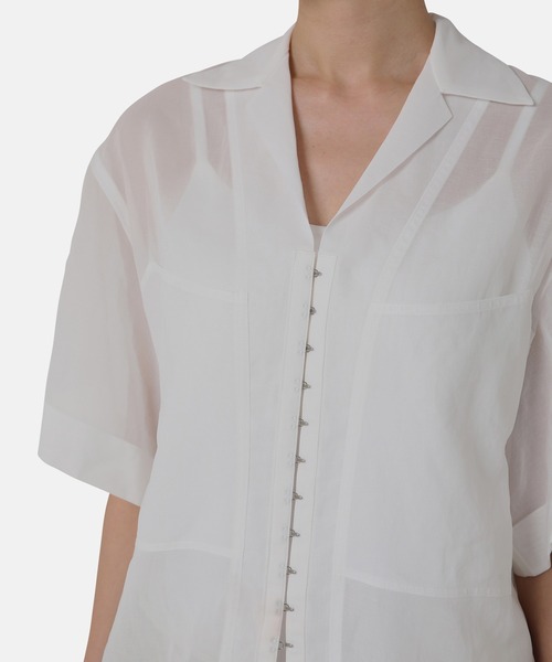 iRENE(アイレネ)の「フロントホックシャツ / Front Hook Shirt(シャツ/ブラウス・レディース・オフホワイト/ブラック/ブルー・36)」の8枚目の写真