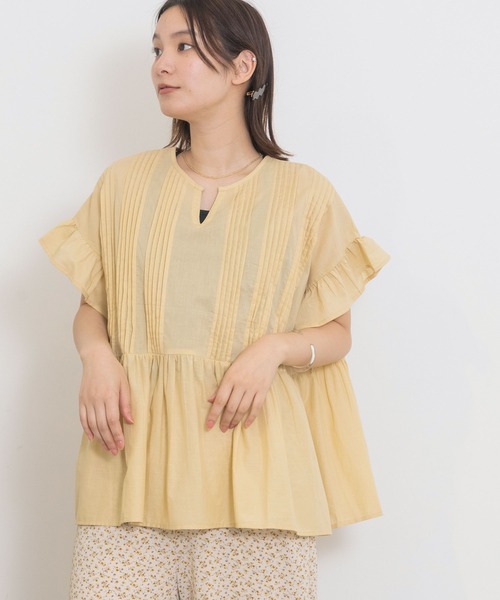 POU DOU DOU（プードゥドゥ）の「ピンタック使いプルオーバーブラウス（シャツ/ブラウス・レディース・ダークグレー/イエロー/オフホワイト・3）」の9枚目の写真