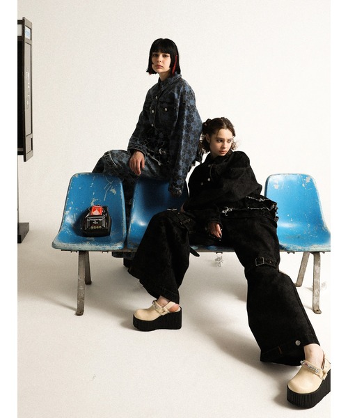 【新品】PAMEO POSE クローバーデニムパンツ ブラック M y2k PAMEO POSE（パメオポーズ）の「Pile Print Pixel Clover Denim Baggy