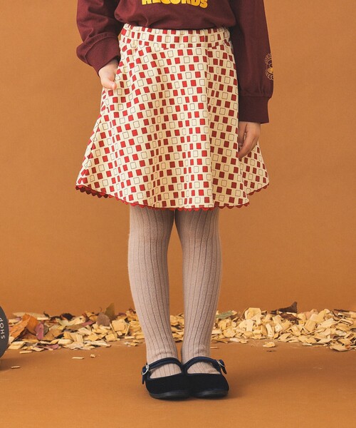 B:MING by BEAMS(ビーミングバイビームス)の「B:MING by BEAMS / スクエアプリント インショーツ スカート(100~140cm)(スカート・キッズ・レッド/グリーン・100/110/120/130/140)」の2枚目の写真