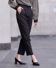 ur's（ユアーズ）の「ハイウエストタックテーパードパンツ（その他パンツ）」