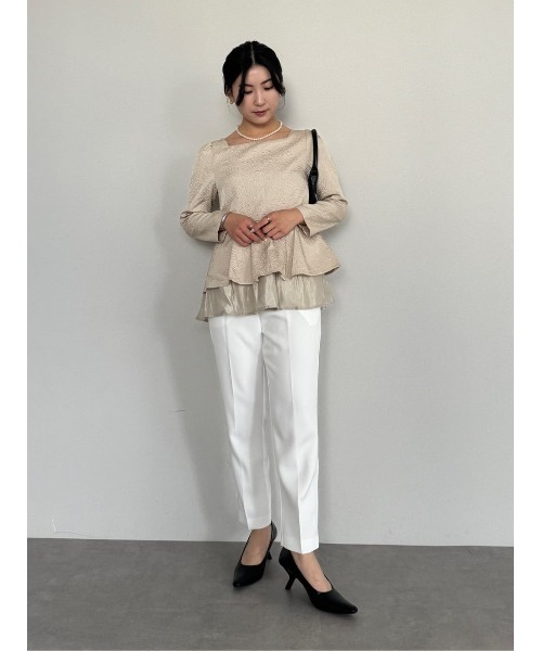 UR'S(ユアーズ)の「ハイウエストタックテーパードパンツ(その他パンツ・レディース・ブラック/ブルー/ネイビー/ホワイト/ベージュ・L/S/M)」の7枚目の写真
