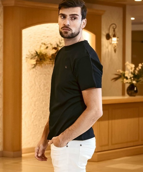 1PIU1UGUALE3 RELAX(ウノピゥウノウグァーレトレ リラックス)ラインストーンバックロゴ半袖Tシャツ（Tシャツ/カットソー）｜1PIU1UGUALE3 RELAX （ウノピゥウノウグァーレトレ リラックス）