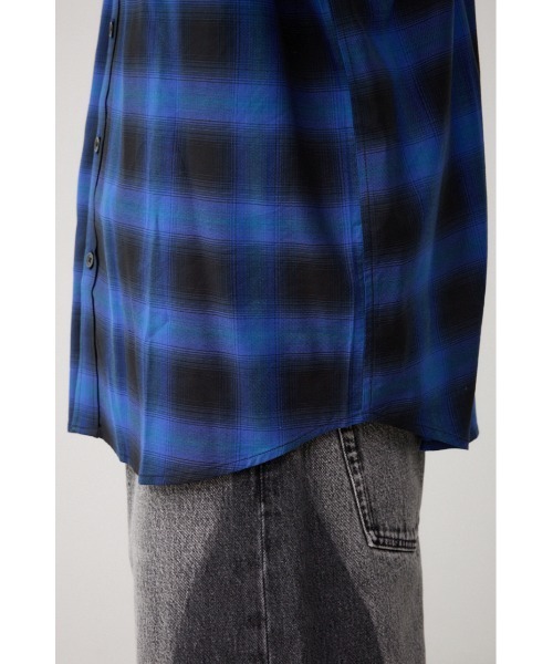 AZUL by moussy(アズールバイマウジー)の「オンブレチェックシャツ(シャツ/ブラウス・メンズ・ブラック系その他/レッド系その他/ブルー系その他・FREE)」の17枚目の写真