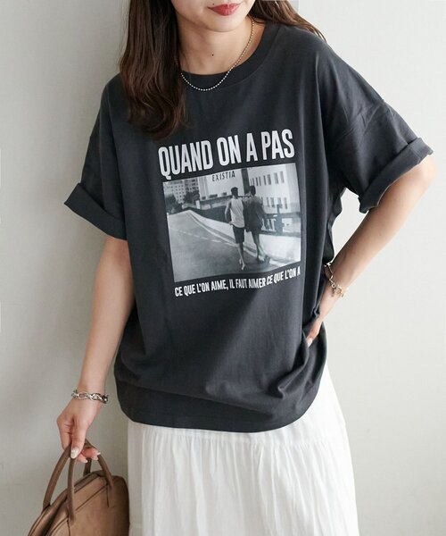 DISCOAT(ディスコート)の「【リバイバル/ユニセックス】フォトグラフィックTシャツ《WEB限定》(Tシャツ/カットソー・レディース・ゴールド系その他6/シルバー/ブラック・FREE)」の2枚目の写真