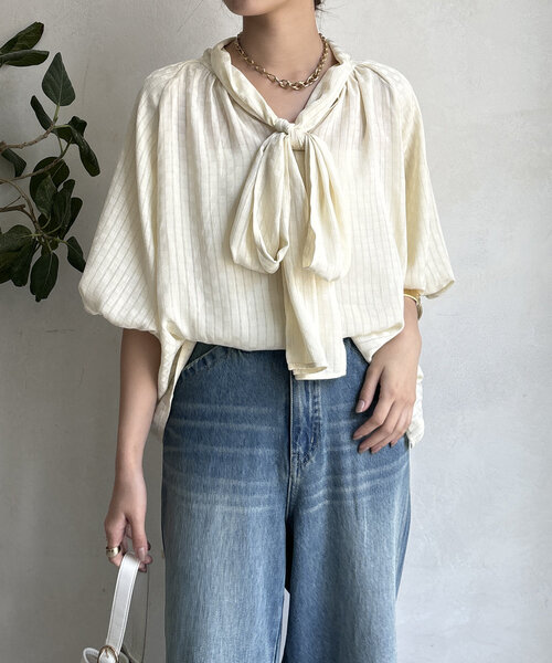 DouDou(ドゥドゥ)の「【WEB限定】シアーチェック棒タイブラウス(シャツ/ブラウス・レディース・アイボリー/ブラック・FREE)」の6枚目の写真