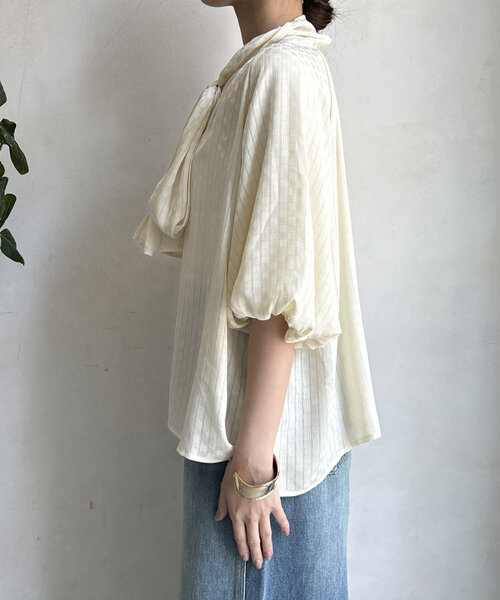 DouDou(ドゥドゥ)の「【WEB限定】シアーチェック棒タイブラウス(シャツ/ブラウス・レディース・アイボリー/ブラック・FREE)」の15枚目の写真