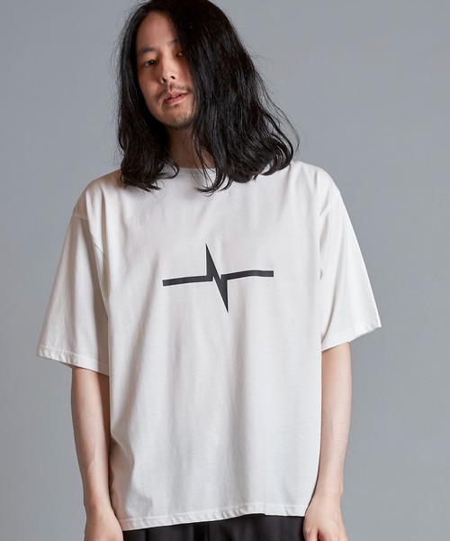 NO ID.(ノーアイディ)の「【NO ID.】Logo Print Crew Neck T-Shirt / ロゴ プリント クルーネック Tシャツ(Tシャツ/カットソー・メンズ・ブラック/ホワイト/グレー・2/1)」の21枚目の写真