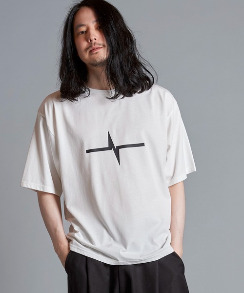 NO ID.(ノーアイディ)の「【NO ID.】Logo Print Crew Neck T-Shirt / ロゴ プリント クルーネック Tシャツ(Tシャツ/カットソー・メンズ・ブラック/ホワイト/グレー・2/1)」の19枚目の写真