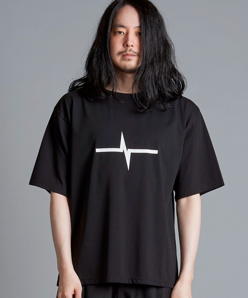 NO ID.(ノーアイディ)の「【NO ID.】Logo Print Crew Neck T-Shirt / ロゴ プリント クルーネック Tシャツ(Tシャツ/カットソー・メンズ・ブラック/ホワイト/グレー・2/1)」の7枚目の写真