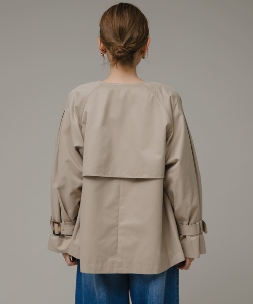 URBAN RESEARCH Sonny Label（アーバンリサーチサニーレーベル）の「撥水ノーカラーショートトレンチコート（トレンチコート・レディース・ライトグレー/ベージュ/チャコールグレー・FREE）」の20枚目の写真