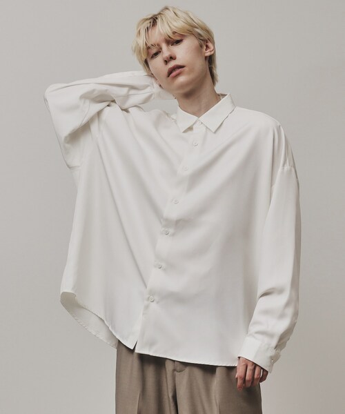 tk.TAKEO KIKUCHI（ティーケータケオキクチ）の「◆衿デザインアソートシャツ（シャツ/ブラウス・メンズ・ブラック/ホワイト系2/ダークグリーン/ホワイト系3/ブラック系2/ホワイト/ブラック系1・01/02/03）」の2枚目の写真