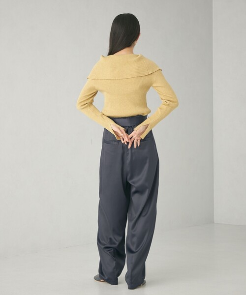 EMMEL REFINES（エメルリファインズ）の「＜EMMEL REFINES＞EM サテン カーブ パンツ（スラックス・レディース・ネイビー/オリーブ・S/M）」の9枚目の写真