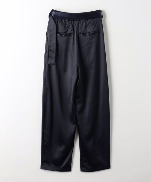 EMMEL REFINES（エメルリファインズ）の「＜EMMEL REFINES＞EM サテン カーブ パンツ（スラックス・レディース・ネイビー/オリーブ・S/M）」の12枚目の写真