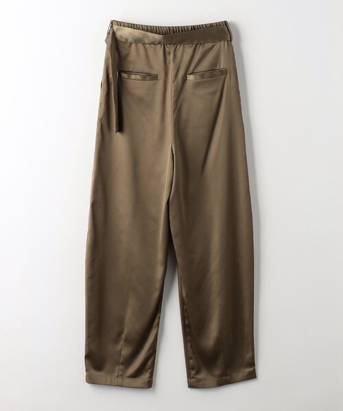 EMMEL REFINES（エメルリファインズ）の「＜EMMEL REFINES＞EM サテン カーブ パンツ（スラックス・レディース・ネイビー/オリーブ・S/M）」の20枚目の写真