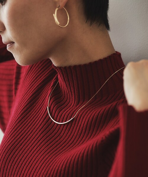 OPAQUE.CLIP（オペークドットクリップ）の「◆ムーンメタルバーネックレス（ネックレス・レディース・シルバー/ゴールド・00）」の3枚目の写真