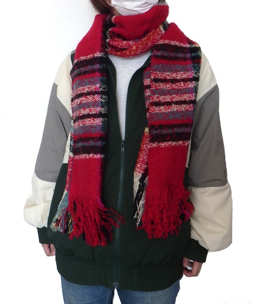 AVALON(U.Q)（アバロン）の「ループヤーンチェックストール（ストール/ショール・レディース・レッド/ブルー・FREE）」の5枚目の写真