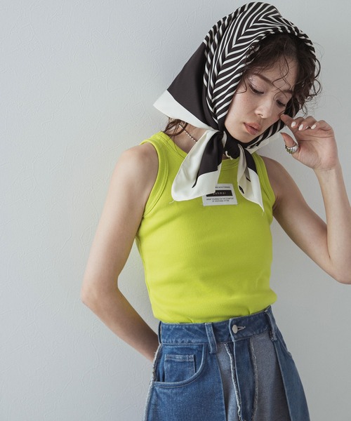 bohmal（ボマール）の「プリント大判スカーフ/バンダナ（バンダナ/スカーフ・レディース・ブラック/ホワイト/ベージュ・FREE）」の9枚目の写真