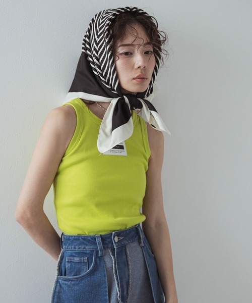 bohmal（ボマール）の「プリント大判スカーフ/バンダナ（バンダナ/スカーフ・レディース・ブラック/ホワイト/ベージュ・FREE）」の10枚目の写真