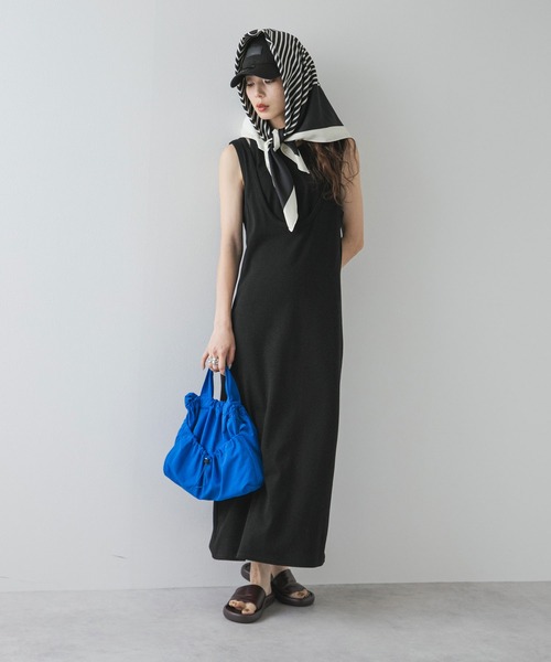 bohmal（ボマール）の「プリント大判スカーフ/バンダナ（バンダナ/スカーフ・レディース・ブラック/ホワイト/ベージュ・FREE）」の14枚目の写真