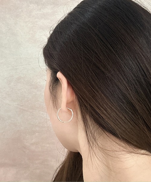 Burner（バーナー）の「【OKUOKU　0909】　サークル シンプル フープピアス 両耳用　 oku-pierce-673210000782-7 Nn【RBTS】（ピアス（両耳用）・レディース・シルバー/ゴールド系/ゴールド・FREE）」の15枚目の写真