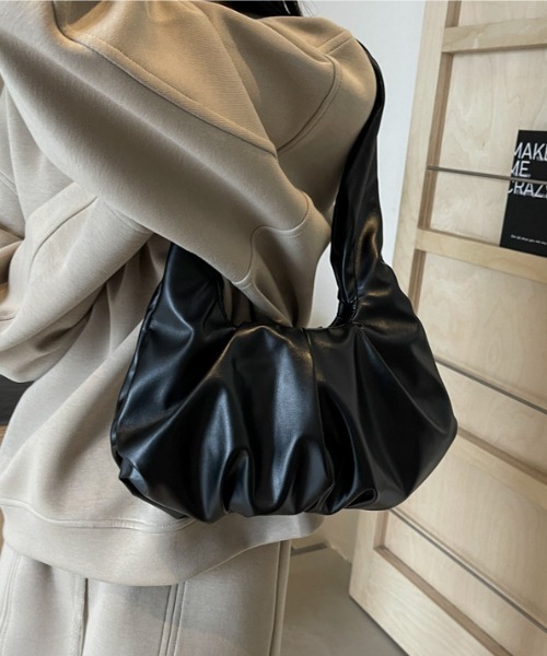 Teem Store(チームストア)の「太ベルトギャザーワンハンドルショルダーバッグ(ハンドバッグ・レディース・ブラウン/ブラック/アイボリー・F)」の3枚目の写真