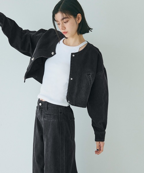 Chowei ブラックデニムジャケット クロップド丈 セール】クロップドデニムジャケット（デニムジャケット）｜coca