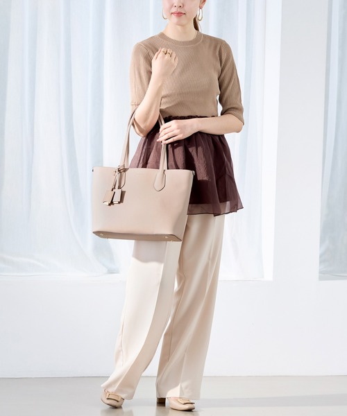 Jewelna Rose(ジュエルナローズ)の「リタ・トートバッグ A4ジャストサイズ 16145(トートバッグ・レディース・ブラック/スモークピンク/ライトベージュ/チャコール/バーガンディー・FREE)」の6枚目の写真