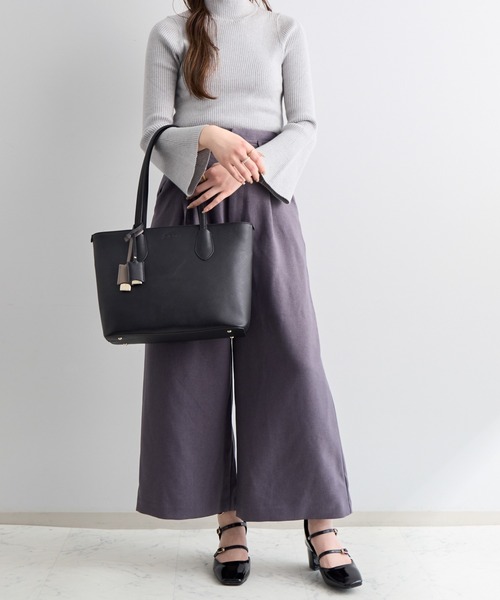 Jewelna Rose(ジュエルナローズ)の「リタ・トートバッグ A4ジャストサイズ 16145(トートバッグ・レディース・ブラック/スモークピンク/ライトベージュ/チャコール/バーガンディー・FREE)」の9枚目の写真