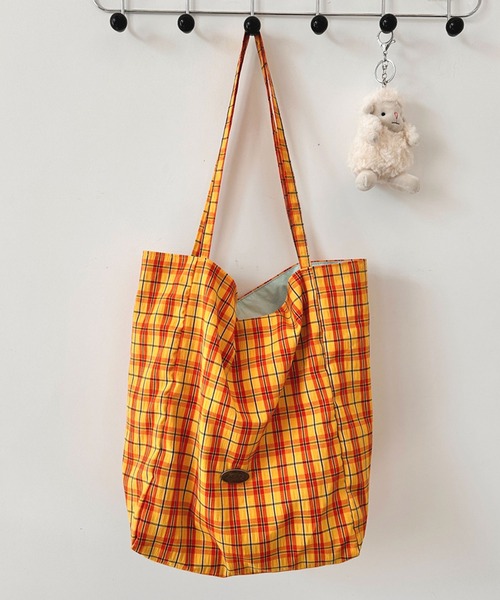 SHEPP（シープ）の「【リバーシブル】マドラスチェック柄トートバッグ（トートバッグ・レディース・パープル/ブラック/グリーン/イエロー・F）」の14枚目の写真