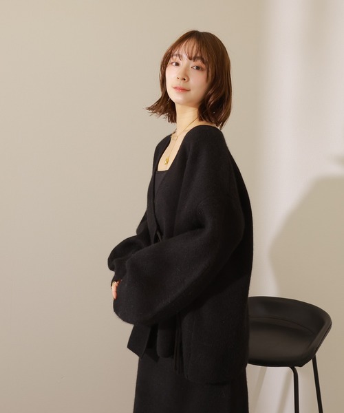 LAULEN(ローレン)の「cache coeur knit cardigan /カシュクール ボリュームスリーブ ニット カーディガン(カーディガン/ボレロ・レディース・ベージュ/ブラック/アイボリー・FREE)」の9枚目の写真