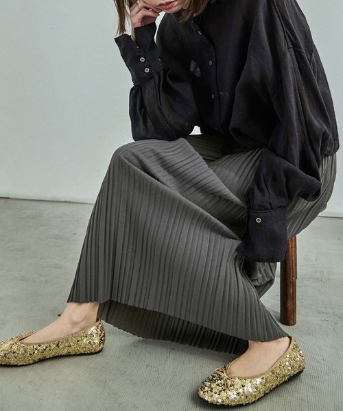 Fashion Letter（ファッションレター）の「プリーツロングスカート（スカート・レディース・アイボリー/グレイッシュベージュ/イエロー/グリーン/パープル/チャコール/ブラック・M/L）」の2枚目の写真