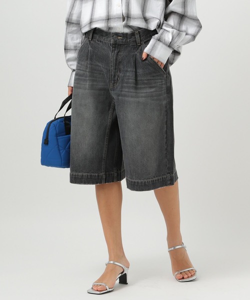 BAYFLOW（ベイフロー）の「[トレンドアイテム]デニムショートパンツ（デニムパンツ・レディース・ブラック/ブルー・SMALL/MEDIUM）」の16枚目の写真