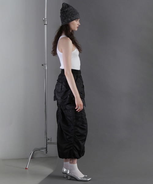ROSE BUD(ローズバッド)の「レイヤードベルトスカート(スカート・レディース・カーキ/ブラック・ONE SIZE)」の4枚目の写真