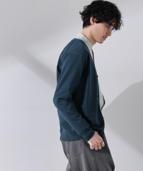 NANO universe(ナノユニバース)の「プレーティングスタンダードカーディガン(カーディガン/ボレロ・メンズ・ブラック/ダークグリーン/オフホワイト/ブルー・S/M/L)」の15枚目の写真