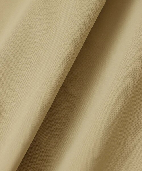 allureville（アルアバイル）の「ミドルフーディーブルゾン（ブルゾン・レディース・ブラック/ベージュ・2）」の4枚目の写真