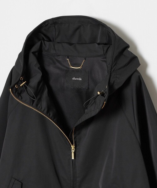 allureville（アルアバイル）の「ミドルフーディーブルゾン（ブルゾン・レディース・ブラック/ベージュ・2）」の8枚目の写真