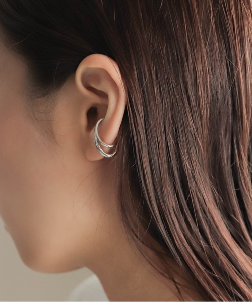 rapiecage（ラピエサージュ）の「ダブルUラインイヤカフ（イヤーカフ・レディース・ゴールド/シルバー・FREE）」の9枚目の写真