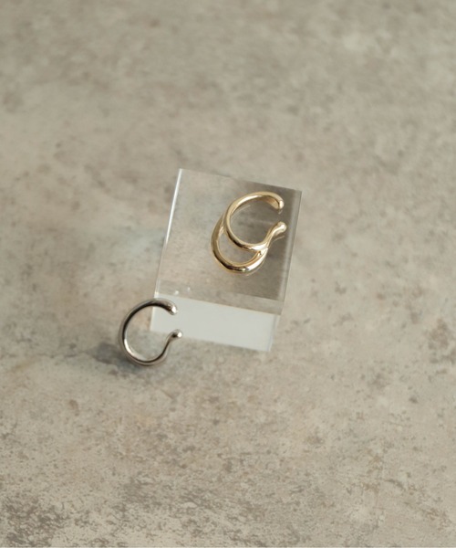 rapiecage（ラピエサージュ）の「ダブルUラインイヤカフ（イヤーカフ・レディース・ゴールド/シルバー・FREE）」の7枚目の写真