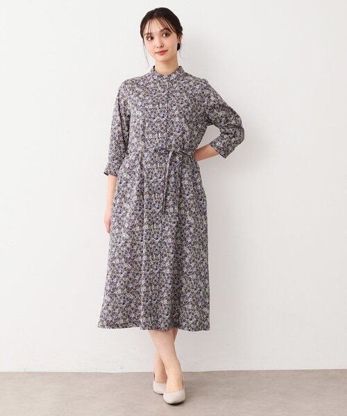 LAURA ASHLEY(ローラアシュレイ)の「【洗える/コットン100%/同柄アイテムあり】アマイア ディッツィー柄 ワンピース(ワンピース・レディース・ネイビー系/イエロー系その他2・40/38)」の7枚目の写真