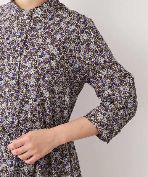 LAURA ASHLEY(ローラアシュレイ)の「【洗える/コットン100%/同柄アイテムあり】アマイア ディッツィー柄 ワンピース(ワンピース・レディース・ネイビー系/イエロー系その他2・40/38)」の15枚目の写真