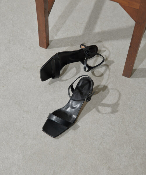 GALLARDAGALANTE（ガリャルダガランテ）の「【2.718】ストラップサンダル（サンダル・レディース・シルバー/ブラック・37/36/38）」の3枚目の写真