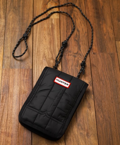 HUNTER(ハンター)の「【HUNTER】NTREPID PUFFER ESSENTIAL PHONE POUCH(ショルダーバッグ・メンズ・ブラック/オフホワイト・FREE)」の2枚目の写真