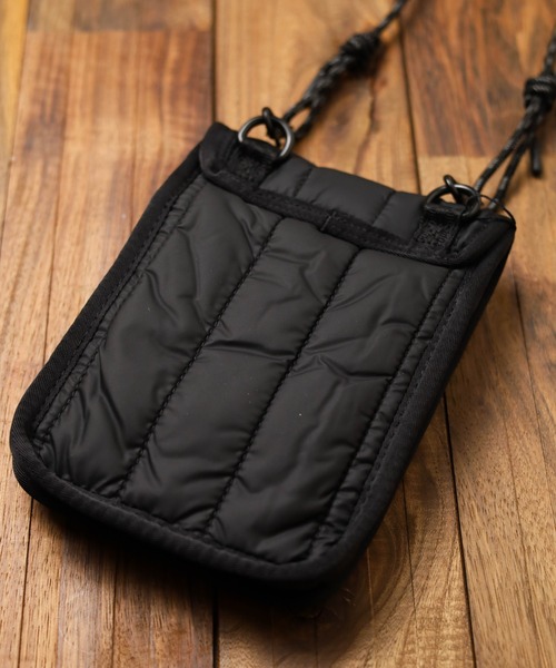 HUNTER(ハンター)の「【HUNTER】NTREPID PUFFER ESSENTIAL PHONE POUCH(ショルダーバッグ・メンズ・ブラック/オフホワイト・FREE)」の10枚目の写真