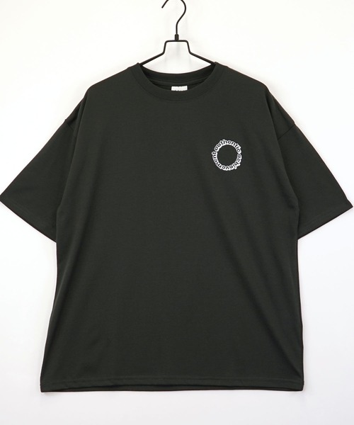 BAYBLO（ベイブロ）の「(GV)ワイドシルエットミニロゴTシャツ　吸水速乾 UVカット（Tシャツ/カットソー・メンズ・ダークグリーン/ブルー/ホワイト系その他2/ブラック系その他3/ブラック/グレイッシュベージュ/ブラック系その他2/サーモンピンク/ホワイト/スミクロ/ネイビー/ミント・M/L/LL）」の4枚目の写真
